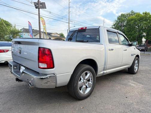 Bright Silver Metallic Clearcoat 2016 RAM 1500 Big Horn