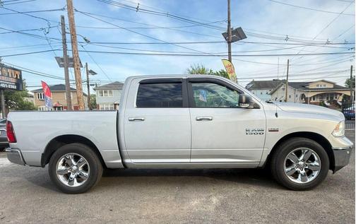 Bright Silver Metallic Clearcoat 2016 RAM 1500 Big Horn