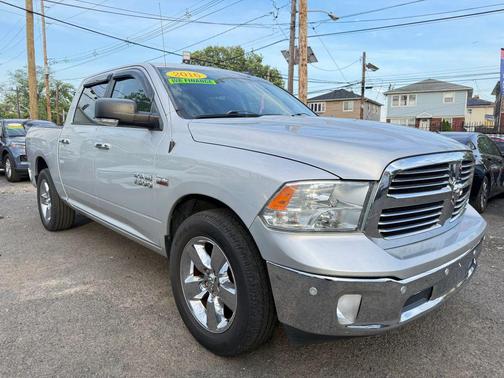 Bright Silver Metallic Clearcoat 2016 RAM 1500 Big Horn