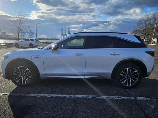 Snowfall Pearl 2024 Acura ZDX A-SPEC