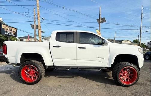 Summit White 2019 Chevrolet Colorado LT