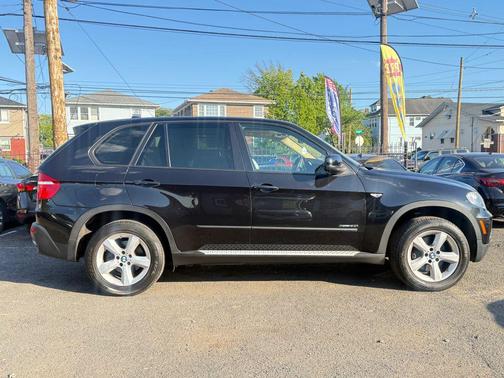 Black 2010 BMW X5 xDrive30i