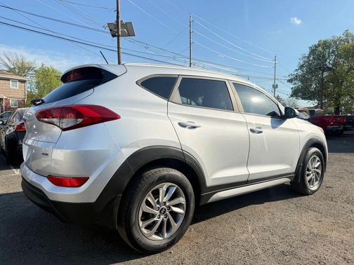 Molten Silver 2017 Hyundai TUCSON Sport