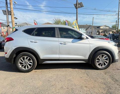 Molten Silver 2017 Hyundai TUCSON Sport