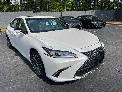 2025 Lexus ES 300h F SPORT Design