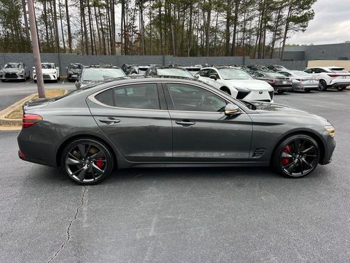 2022 Genesis G70 3.3T RWD