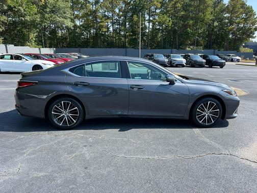 2023 Lexus ES 350 Base