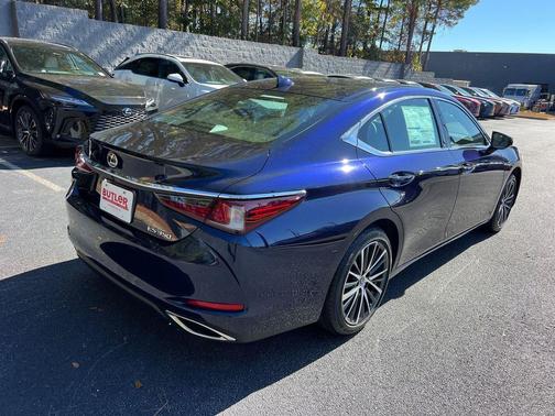 2025 Lexus ES 350 Base