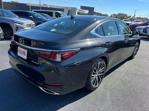 2025 Lexus ES 350 Base