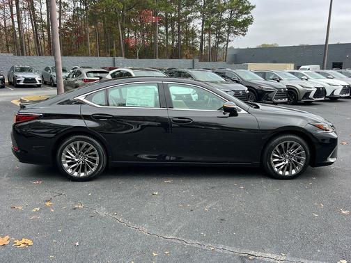 2025 Lexus ES 350 Ultra Luxury