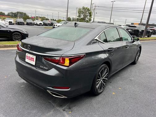 2022 Lexus ES 350 Base