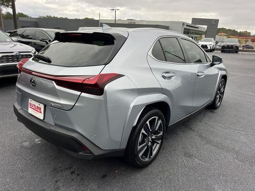 2025 Lexus UX 300h Premium