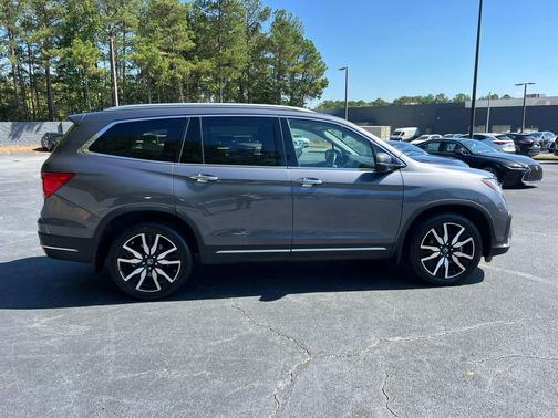 2021 Honda Pilot Touring 8-Passenger