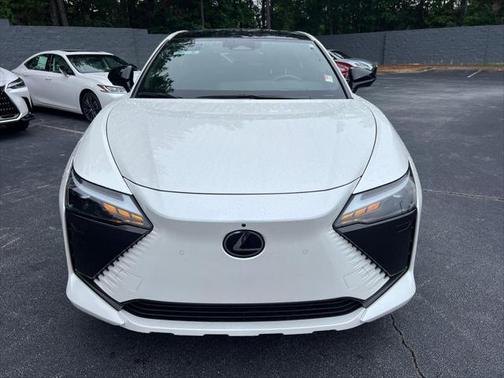 2023 Lexus RZ 450e Luxury
