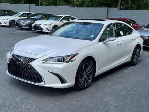 2025 Lexus ES 300h F SPORT Design