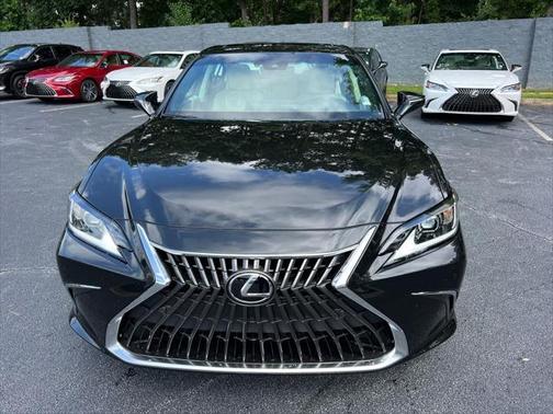 2025 Lexus ES 300h F SPORT Design