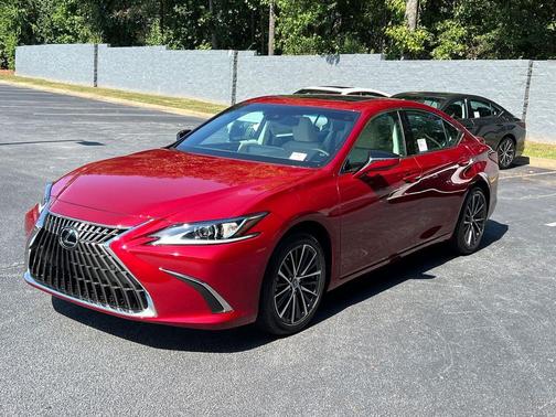 2025 Lexus ES 300h Base