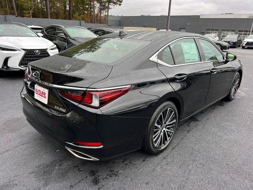 2025 Lexus ES 350 Base