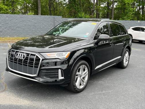 2023 Audi Q7 45 Premium
