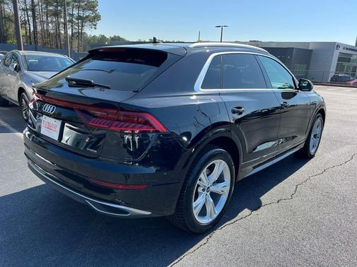 Orca Black Metallic 2021 Audi Q8 55 Premium Plus