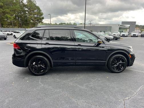 2023 Volkswagen Tiguan 2.0T SE R-Line Black