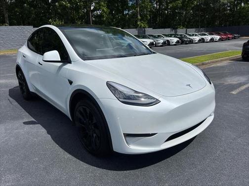 2022 Tesla Model Y Long Range Dual Motor All-Wheel Drive
