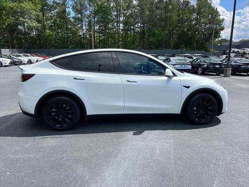 2022 Tesla Model Y Long Range Dual Motor All-Wheel Drive