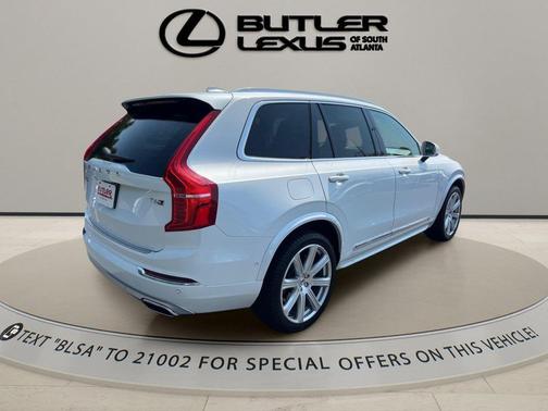 Crystal White Pearl Metallic 2019 Volvo XC90 T6 Inscription