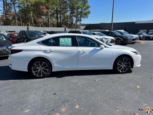 2025 Lexus ES 350 Base