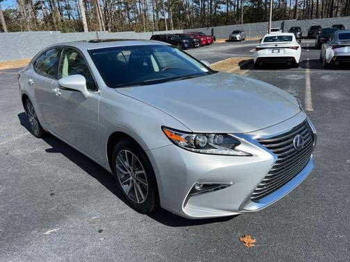 2018 Lexus ES 300h Base
