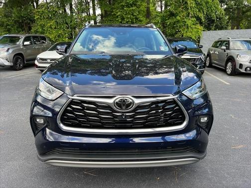 2023 Toyota Highlander Platinum