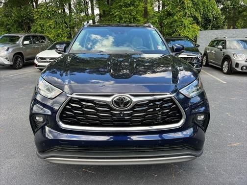 2023 Toyota Highlander Platinum
