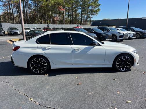 2025 BMW 330 xDrive
