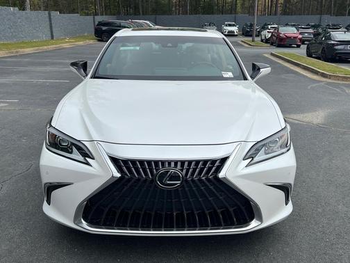Eminent White Pearl 2025 Lexus ES 350 Base