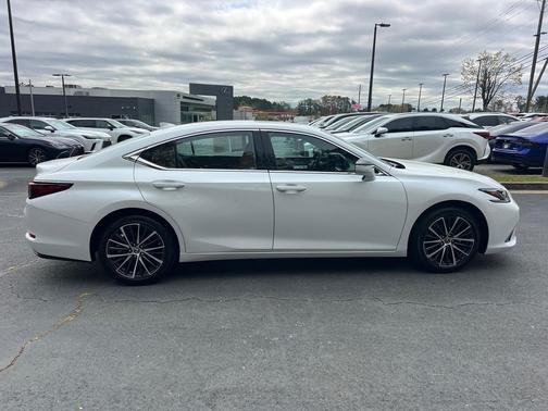 Eminent White Pearl 2025 Lexus ES 350 Base