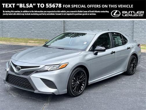 Photo 1 of 32 of 2020 Toyota Camry SE Nightshade