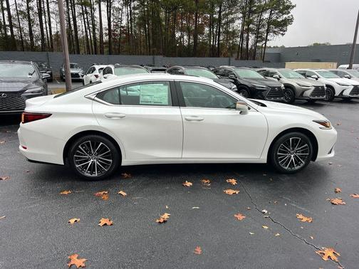 2025 Lexus ES 350 Base