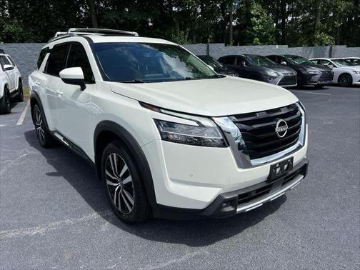2024 Nissan Pathfinder Platinum FWD
