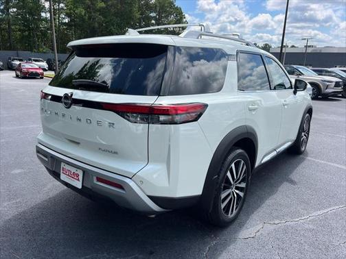 2024 Nissan Pathfinder Platinum FWD