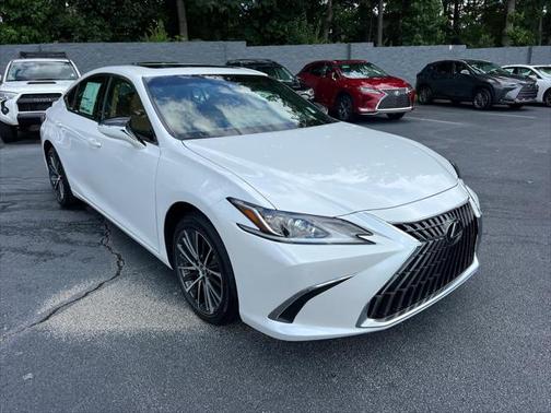 2025 Lexus ES 300h F SPORT Design