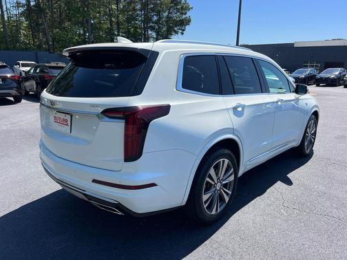 Crystal White Tricoat 2021 Cadillac XT6 Premium Luxury FWD