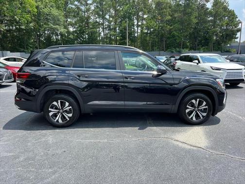 2025 Volkswagen Atlas 2.0T SE