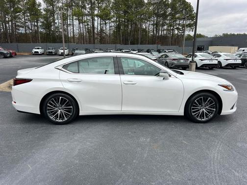 2023 Lexus ES 350 Base