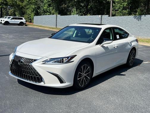 2025 Lexus ES 300h Base