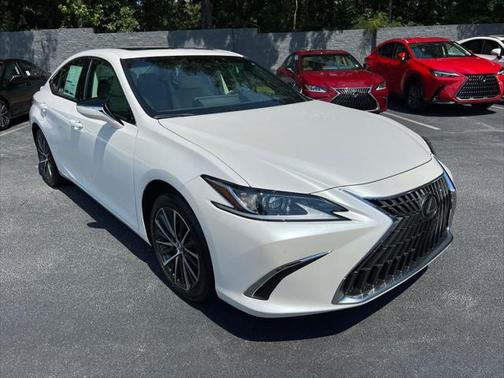 2025 Lexus ES 300h F SPORT Design