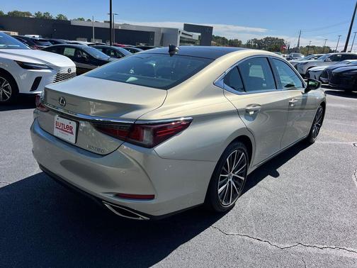 2023 Lexus ES 350 Base