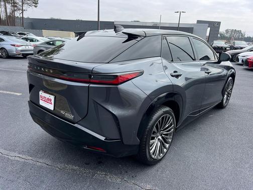 2023 Lexus RZ 450e Luxury