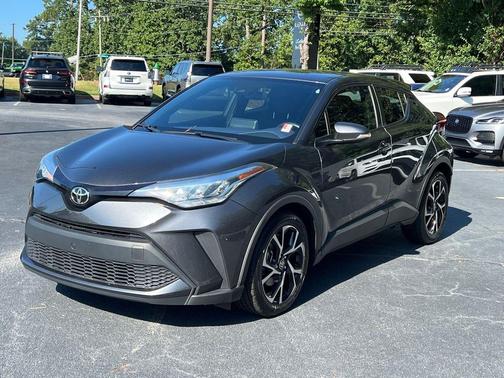 2022 Toyota C-HR XLE