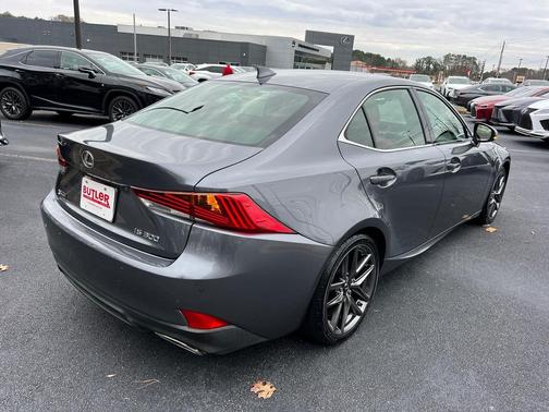 2018 Lexus IS 300 Base