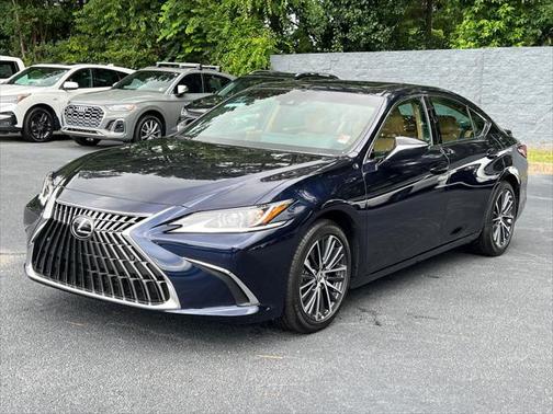 2025 Lexus ES 300h Base